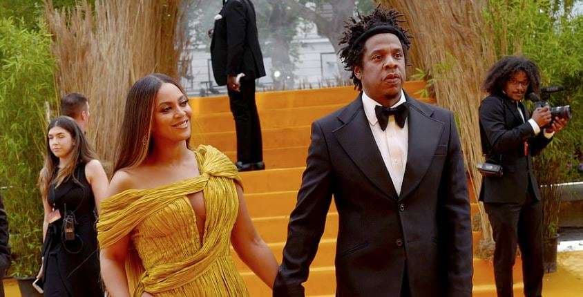 Beyonce merr vëmendjen e të gjithëve në premierën e “Lion King”