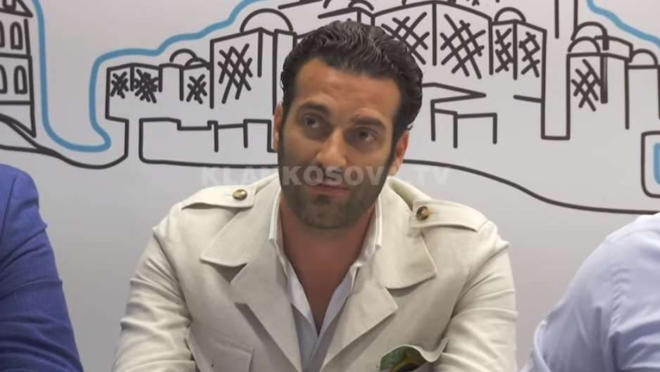 Ramë Lahaj ironizon me shembjen e Teatrit Kombëtar: Kemi nevojë për më shumë dyqane Gucci (FOTO)