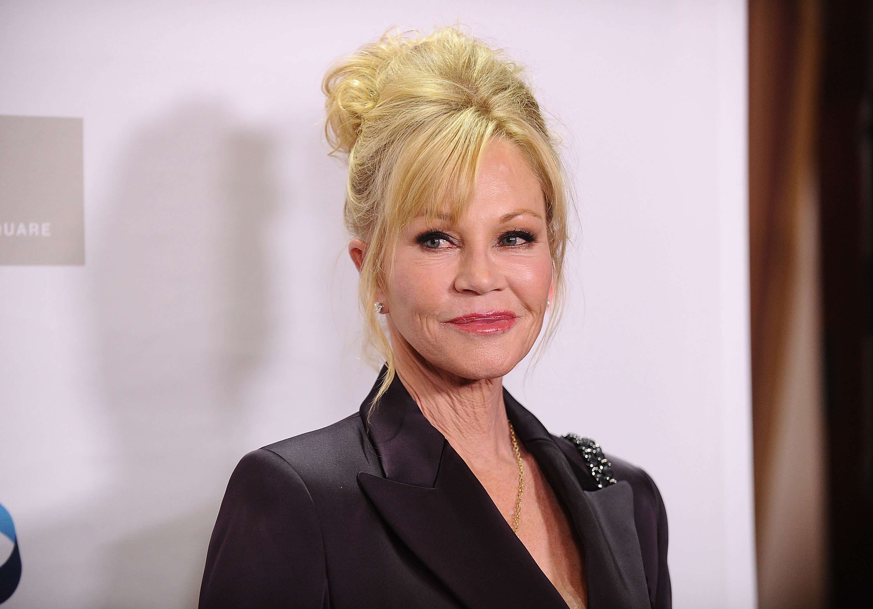 61 vjeçarja Melanie Griffith tregon rutinën e stërvitjeve të vështira (VIDEO)