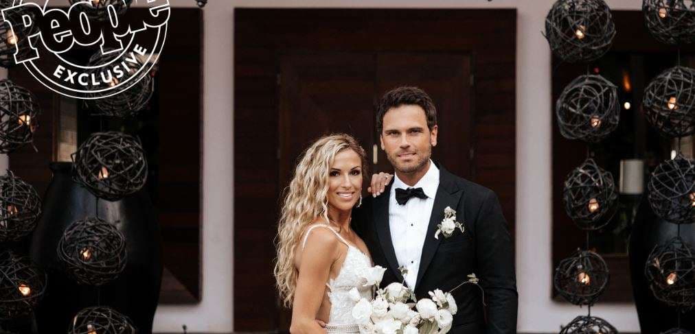 Martohet këngëtari Chuck Wicks