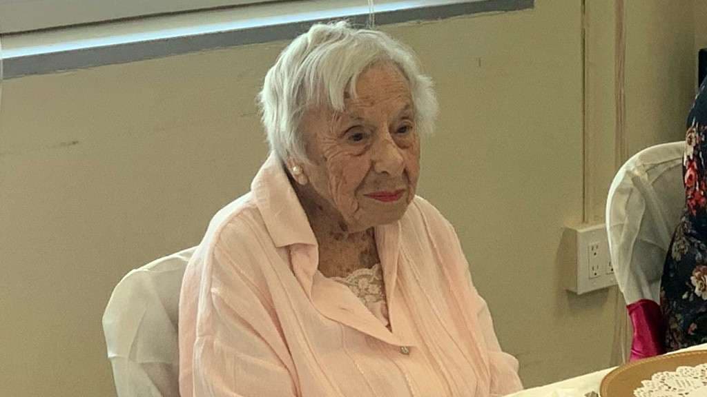107 vjeçaren e pyesin për sekretin e jetëgjatësisë: Nuk jam martuar kurrë