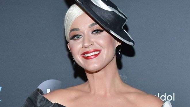 U akuzua se ia kopjoi këngën, Katy Perry detyrohet ta paguajë gjysmë milioni reperin