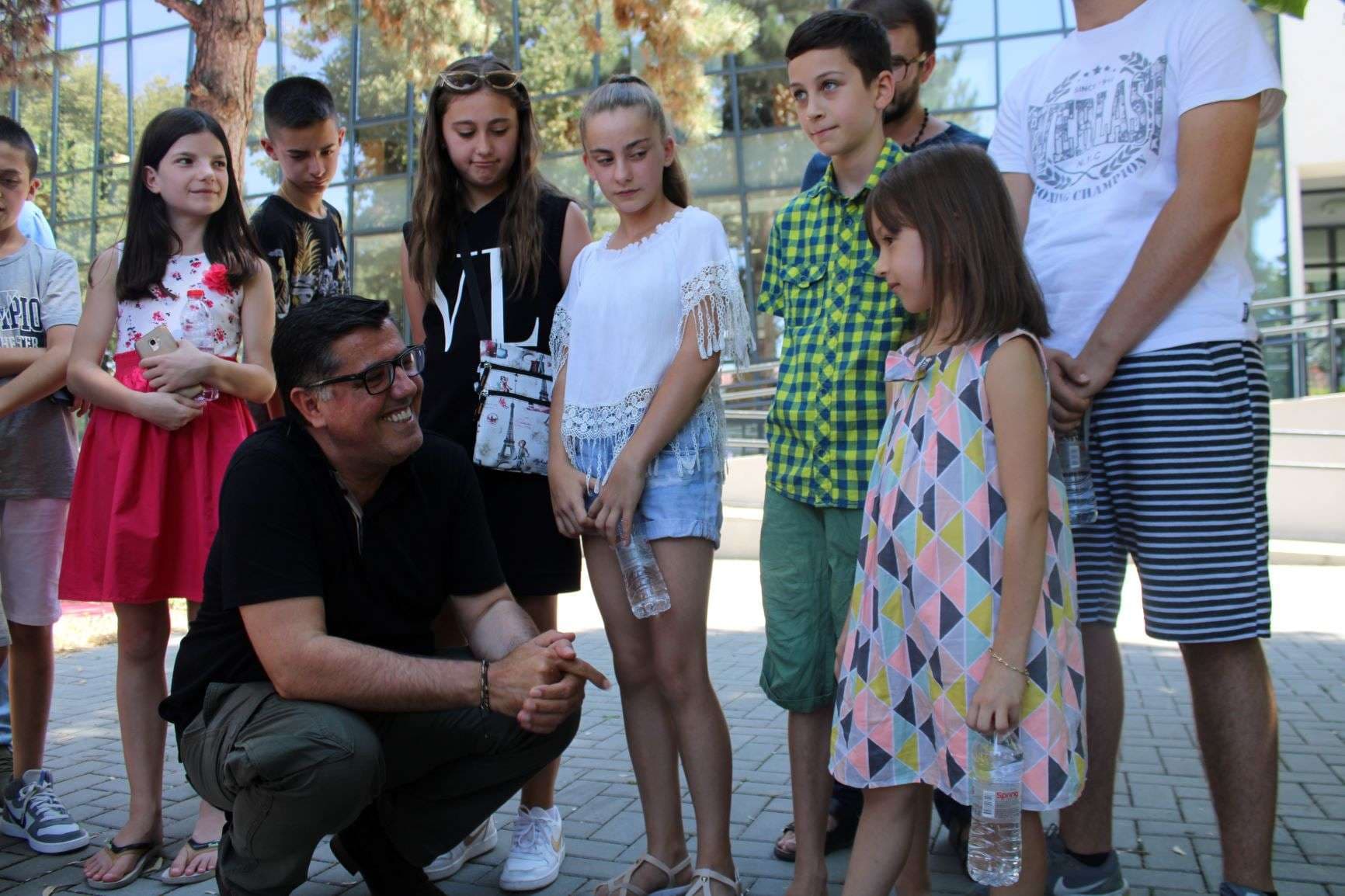 Gjilani shënon Ditën e Rinisë me sport, art, letërsi e muzikë