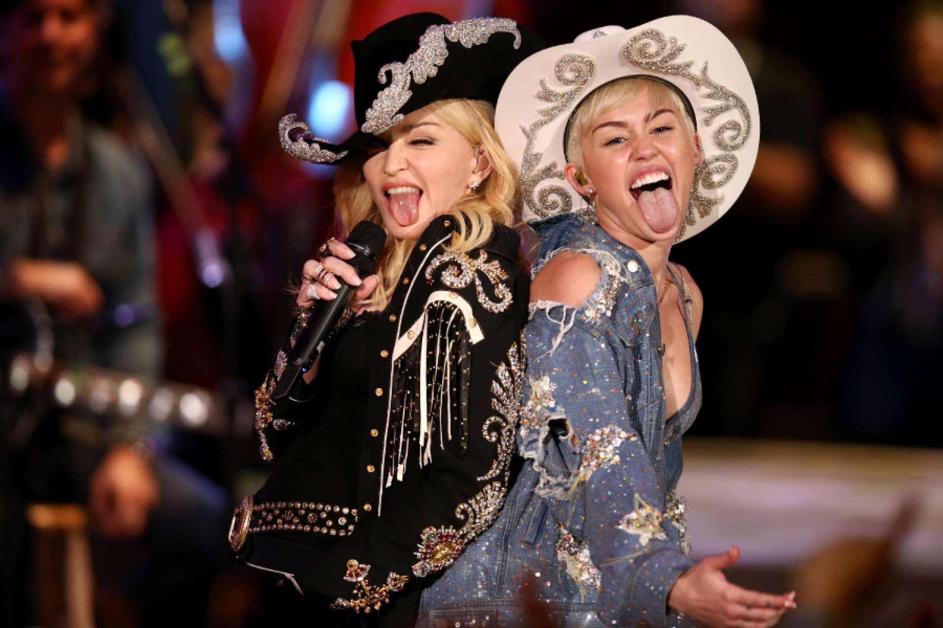 Miley Cyrus mbështetet nga Madonna