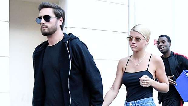 Sofia Richie befasohet nga i dashuri me një makinë për ditëlindje
