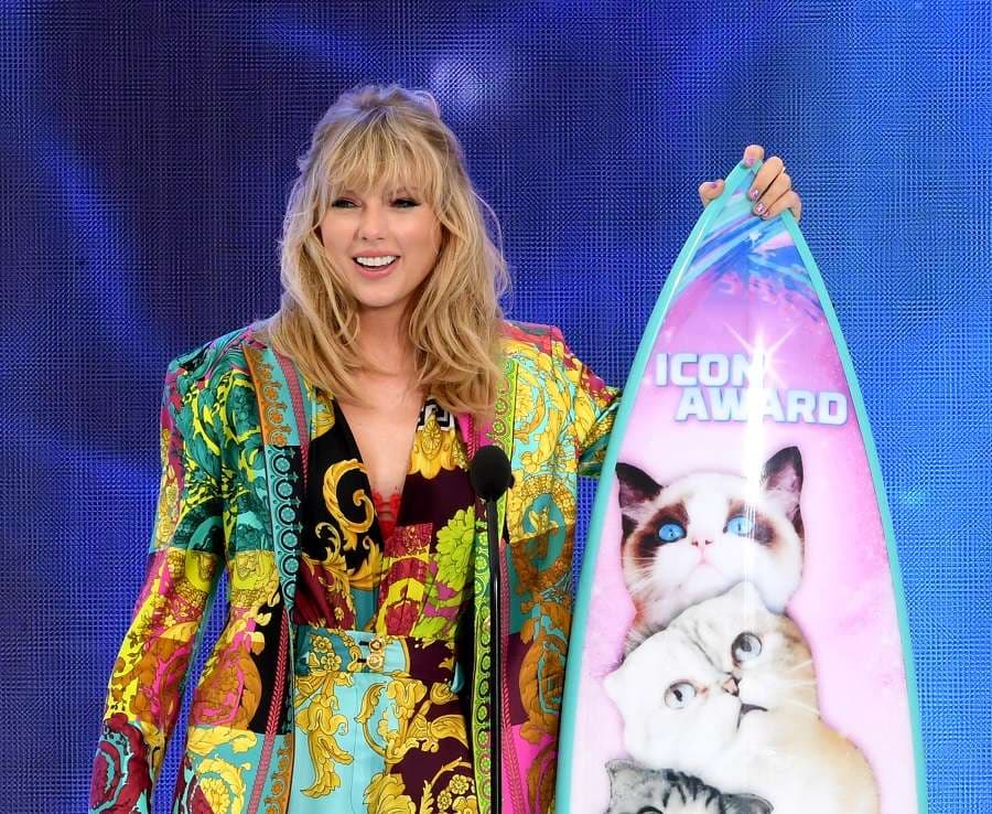 Taylor Swift zbulon radhitjen e këngëve të saj
