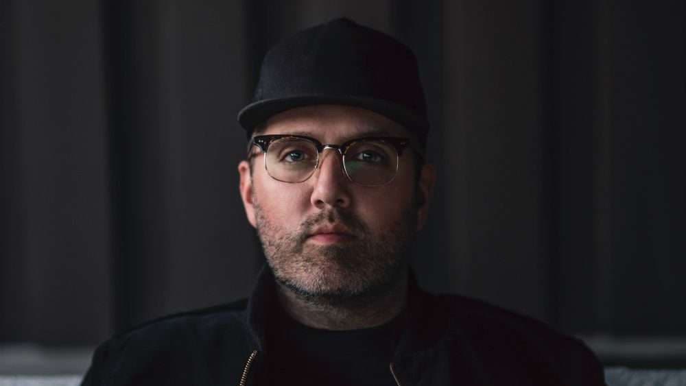 Vdes producenti i njohur, Michael Busbee (VIDEO)