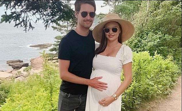 Miranda Kerr: Dua të mbaj sekret gjininë e fëmijës