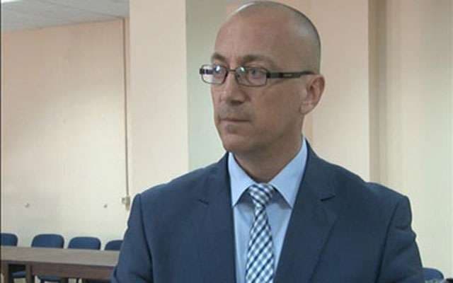 Rakiq: Petroviq me gënjeshtra po e justifikon rolin e të preferuarit në Prishtinë