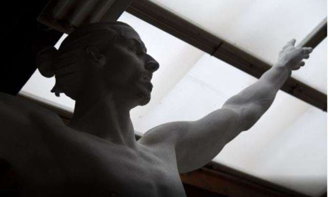 Ibrahimovic nderohet me statujë në Malmo (FOTO)