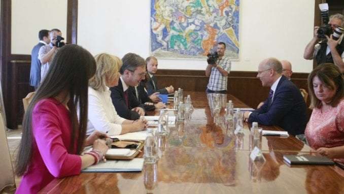 Vuçiq pret mbështetjen e Gjermanisë dhe BE-së për zgjidhje kompromisi me Kosovën