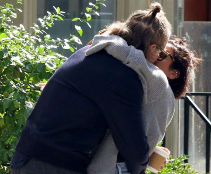 David Harbour dhe Lily Allen puthen plot pasion në New York