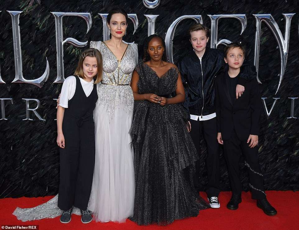 Fustanet e mrekullueshme të Angelina Jolie