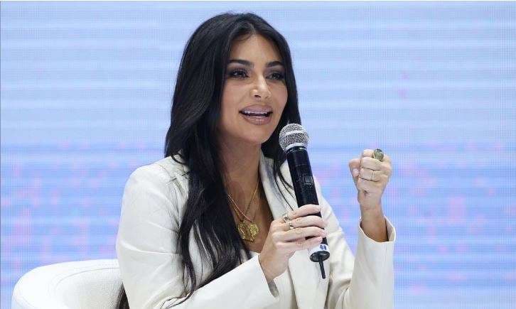 Kim Kardashian dëshiron të takohet me aktivisten suedeze Greta Thunberg