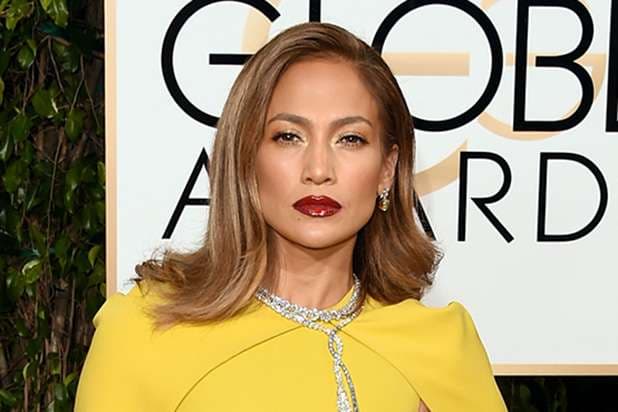 Jennifer Lopez xhiron filmin e ri “Marry Me”