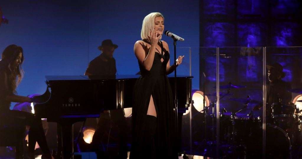 Bebe Rexha e performon këngën e re në emisionin "The Ellen DeGeneres Show" (VIDEO)