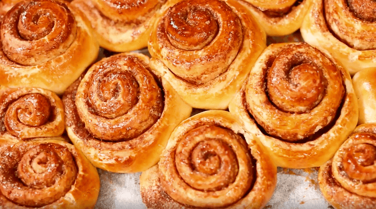 Kifle me kanellë, recetë e shpejtë dhe e thjeshtë