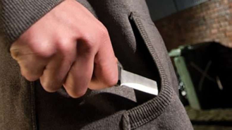 Përleshje me thika në Gjilan, dy persona në gjendje të rëndë – pesë të arrestuar