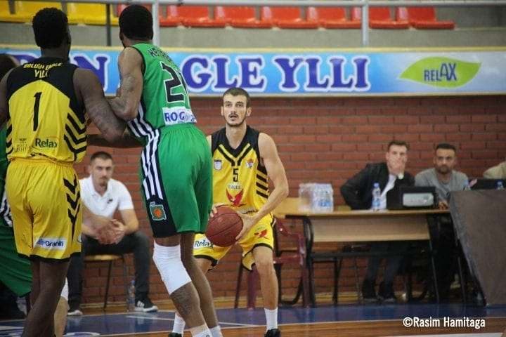 Golden Eagle Ylli fiton kundër Lipjanit