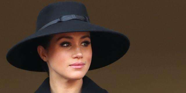 Meghan Markle ishte e vendosur larg Kate Middleton dhe Mbretëreshës në "Ditën e Përkujtimit"
