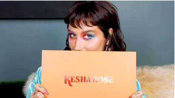 Kesha lanson markën Kesha Rose Beauty