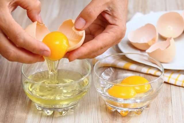 Maskë me të bardhën apo të verdhën e vezës?