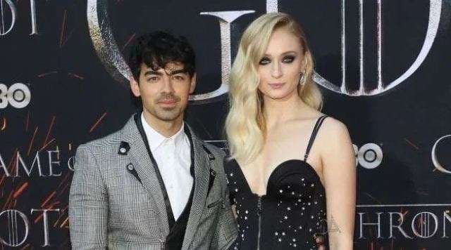 Sophie Turner vazhdon ta mbështesë burrin e saj në karrierën muzikore