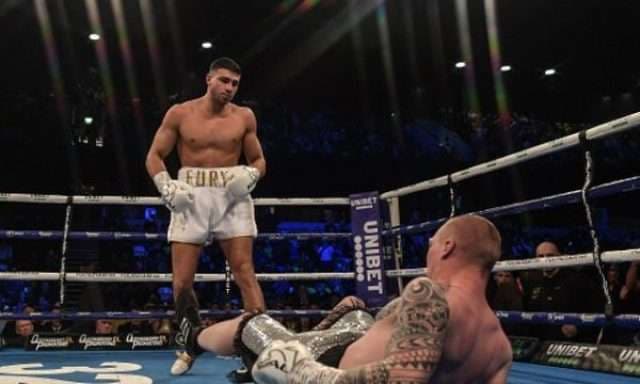 Vëllau i Tyson Fury e "shkatërron" kundërshtarin për 60 sekonda (VIDEO)