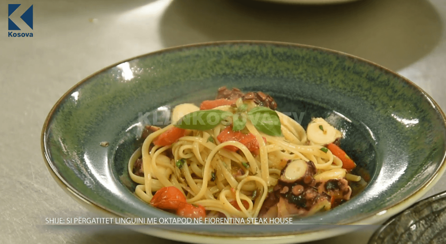 Shije: Linguini i shoqëruar me oktapod (VIDEO)
