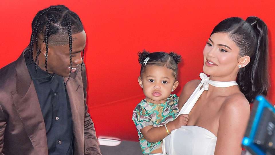 Kylie dhe Travis bashkohen për hatër të vajzës