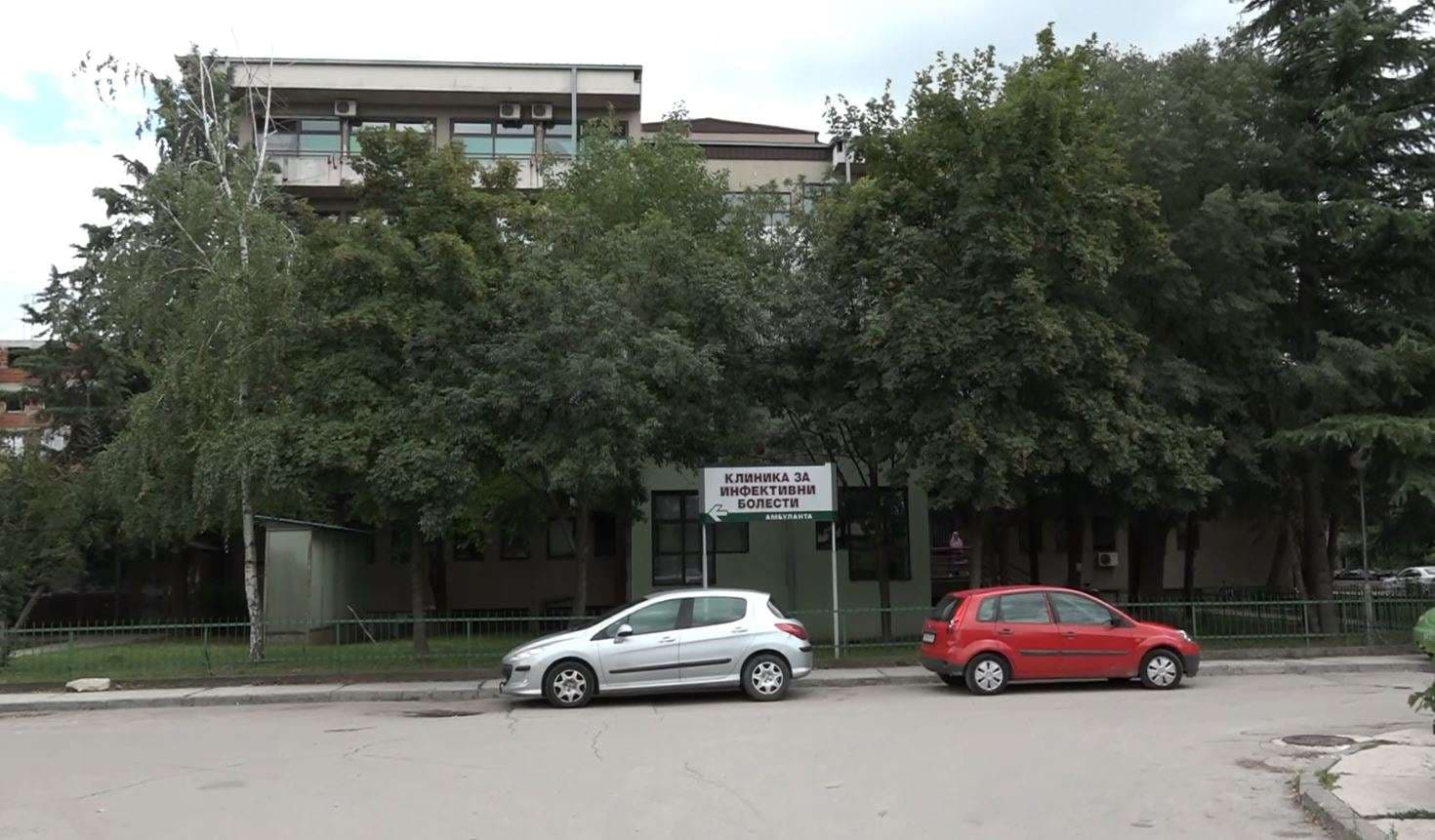 Tre të vdekur dhe 72 raste të reja me COVID-19 në Maqedoninë Veriore