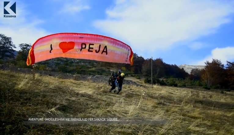 (Mos)lëshimi me paraglajd në Brezovicë për shkaqe sigurie (VIDEO)