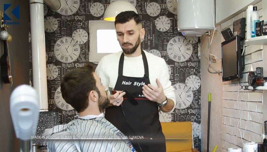 Mes dy profesioneve, frizer dhe skulptor (VIDEO)