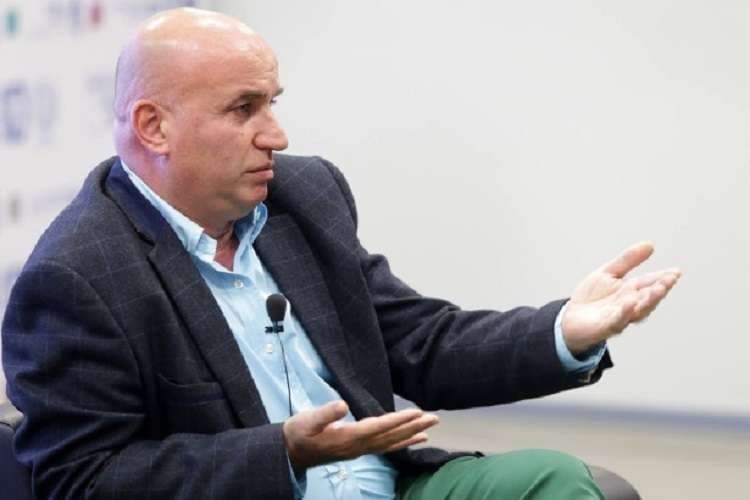Katër muaj që demontuan Albin Kurtin