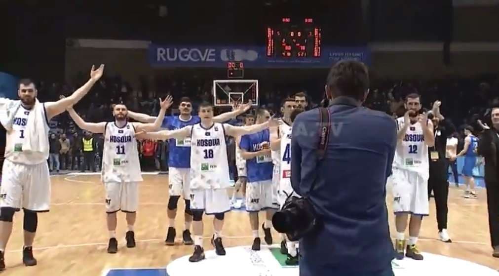 Kosova fiton dramën me Islandën (VIDEO)