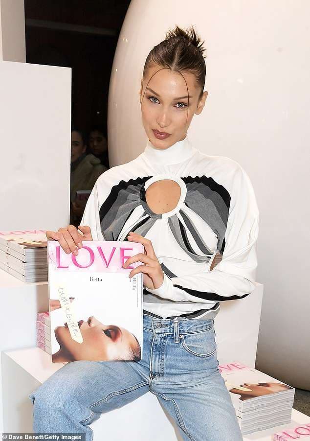 Bella Hadid si e motra, pjesë e ballinës së LOVE!