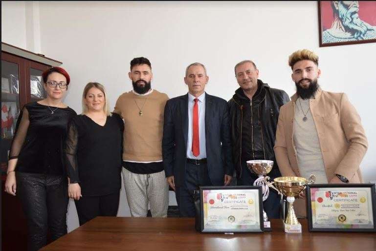 Kampioni Botëror në floktari, Besmir Hoxha viziton Malishevën