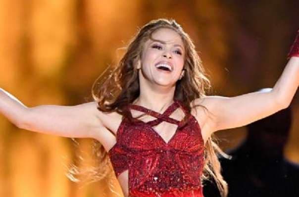 Shakira është fituesja e vërtetë e Super Bowl, ngjitet shpejt në lista