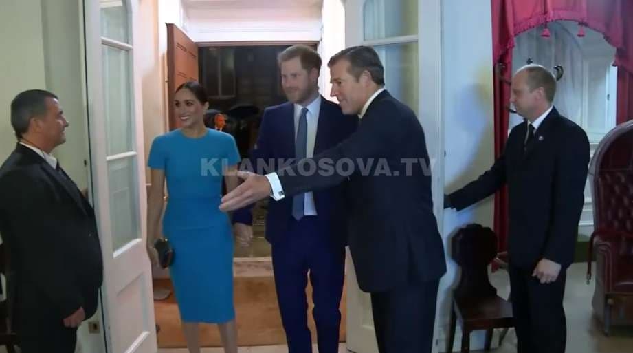 Meghan dhe Harry kryejnë angazhimin e fundit të familjes mbretërore (VIDEO)