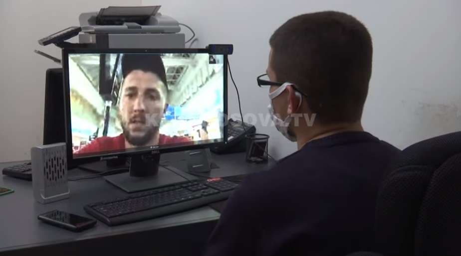 Kosovari mbetet në zonën neutrale në Dubai (VIDEO)