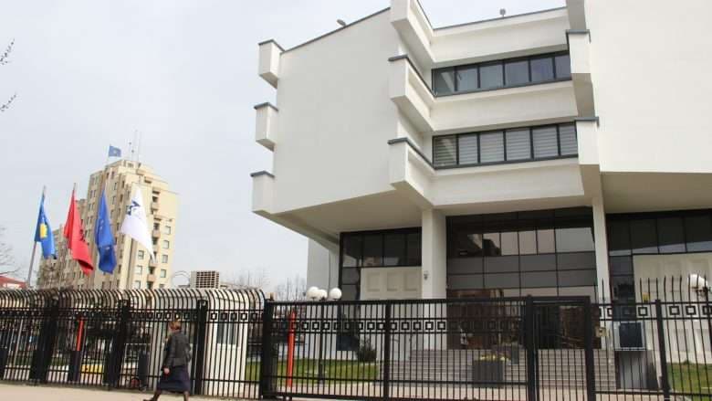 BQK: Pagesa e kësteve pezullohet vetëm për kredimarrësit me vështirësi financiare