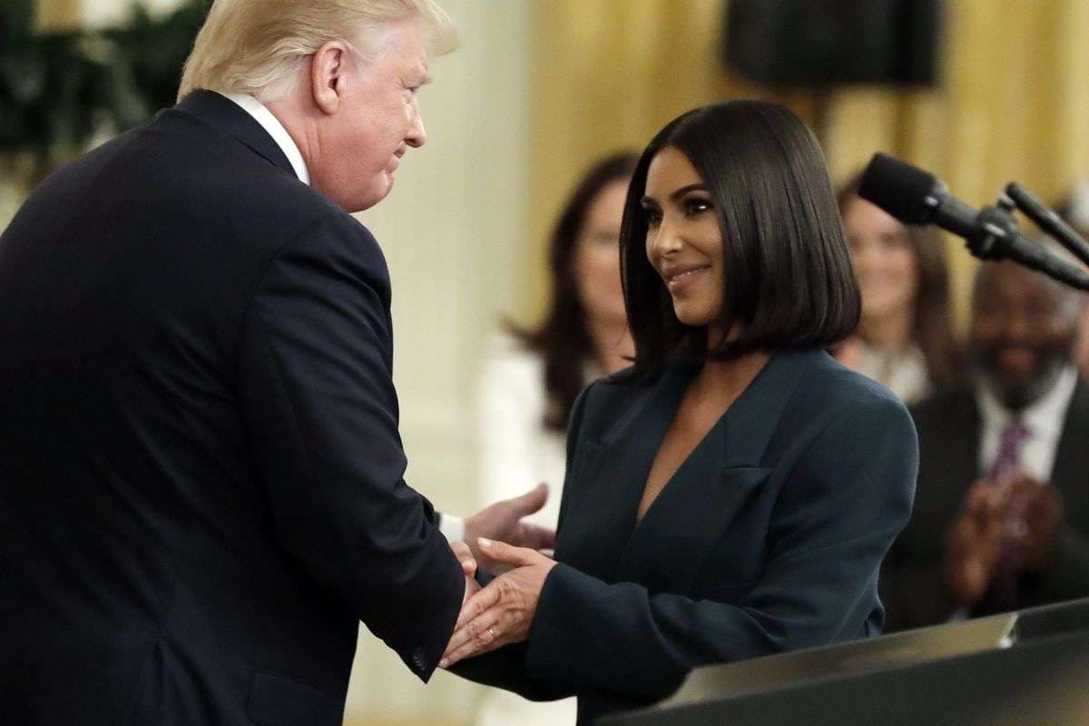 Trump e fton Kim Kardashian në Shtëpinë e Bardhë