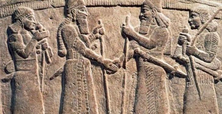 Dorështrëngimi, historia e një përshëndetje universale shumë të lashtë