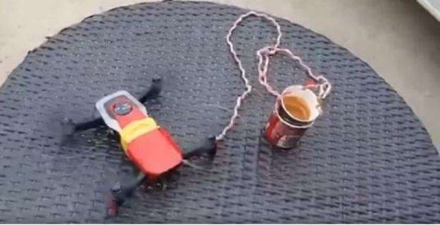 Në Suharekë kafja shërbehet me dron (VIDEO)