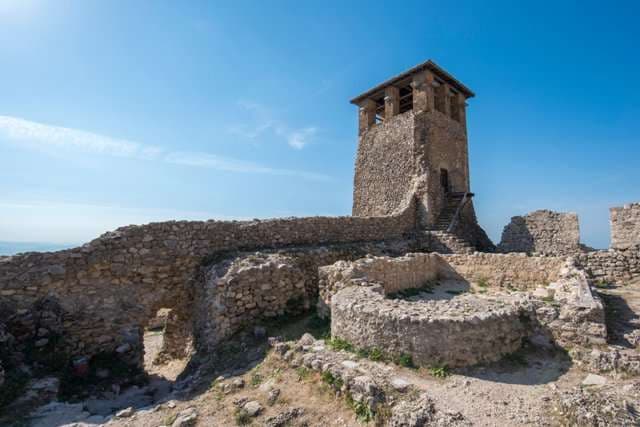 SHBA jep 800 mijë euro për riparimin e Kalasë së Krujës të dëmtuar nga tërmeti i 26 nëntorit