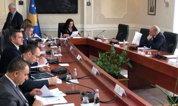 Nis mbledhja e Kryesisë