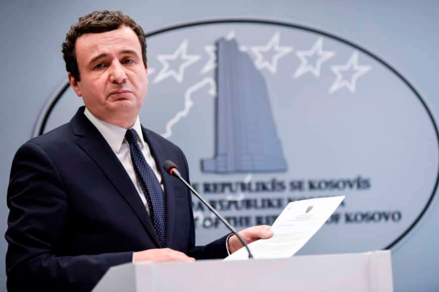 Mediat e huaja: Koronavirusi rrëzoi qeverinë e parë europiane me një shtytje të lehtë nga Amerika