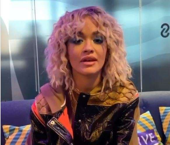 Rita Ora: Rrini në shtëpi, mos kini frikë (VIDEO)