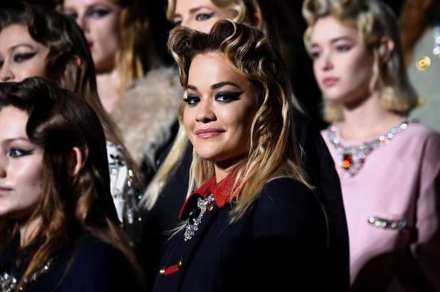 Rita Ora paralajmëron diçka të re (FOTO)