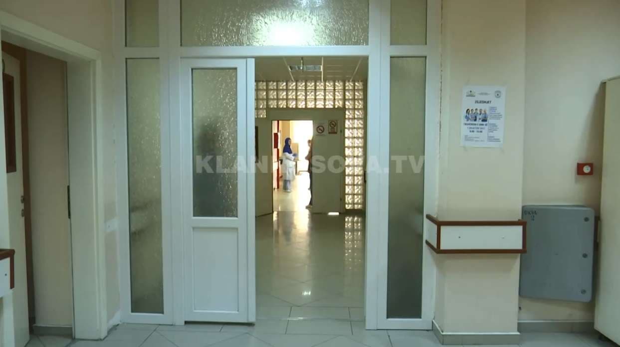 9 vetë izolohen në spital, pacienti nuk tregoi për simptomat (VIDEO)